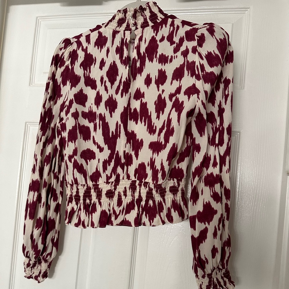 High Neck Pattern Blouse - Picture 6 of 7
